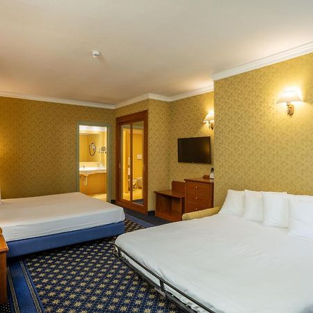 Hotel Ovest Piacenza Esterno foto