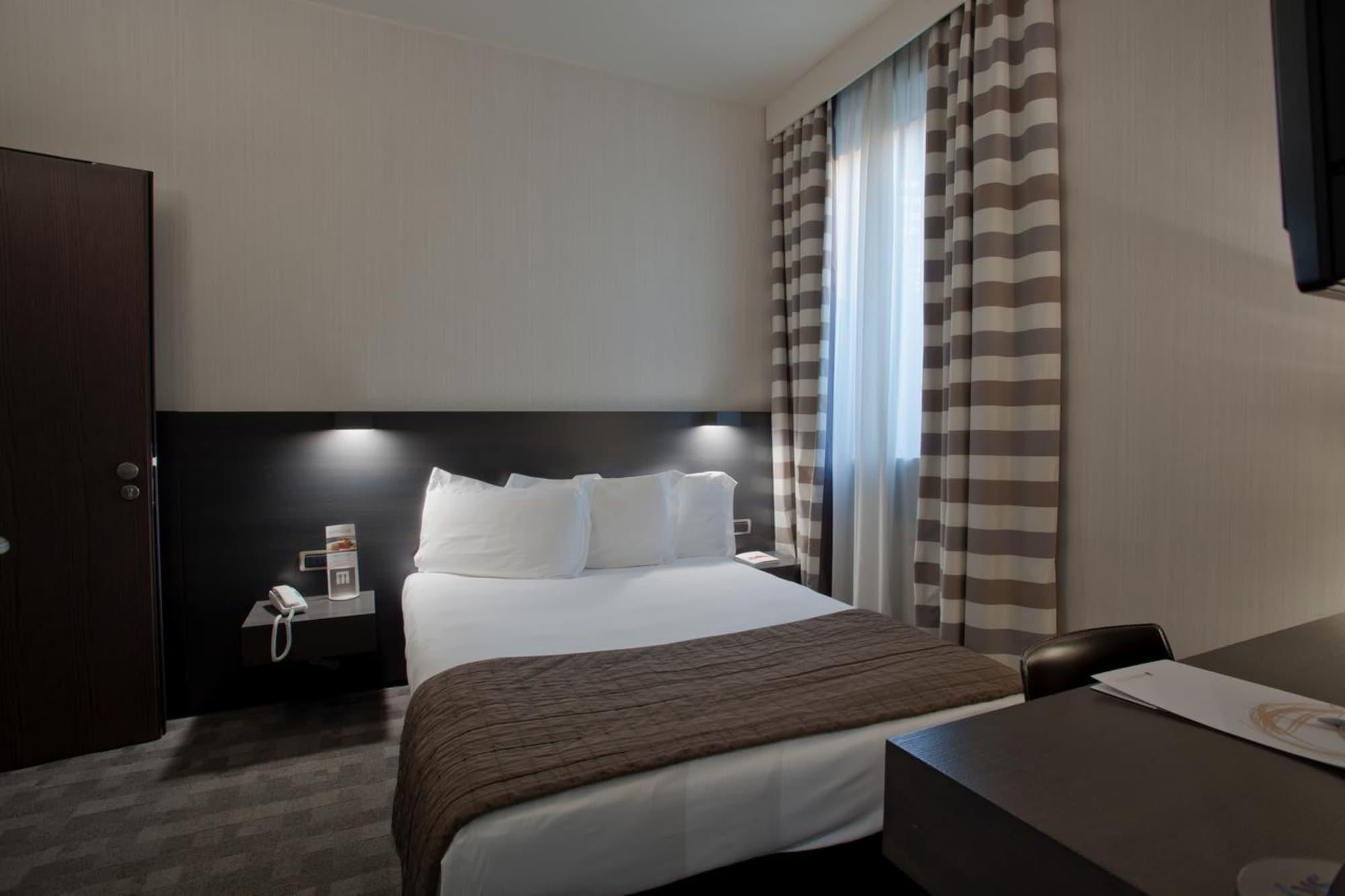 Hotel Ovest Piacenza Esterno foto