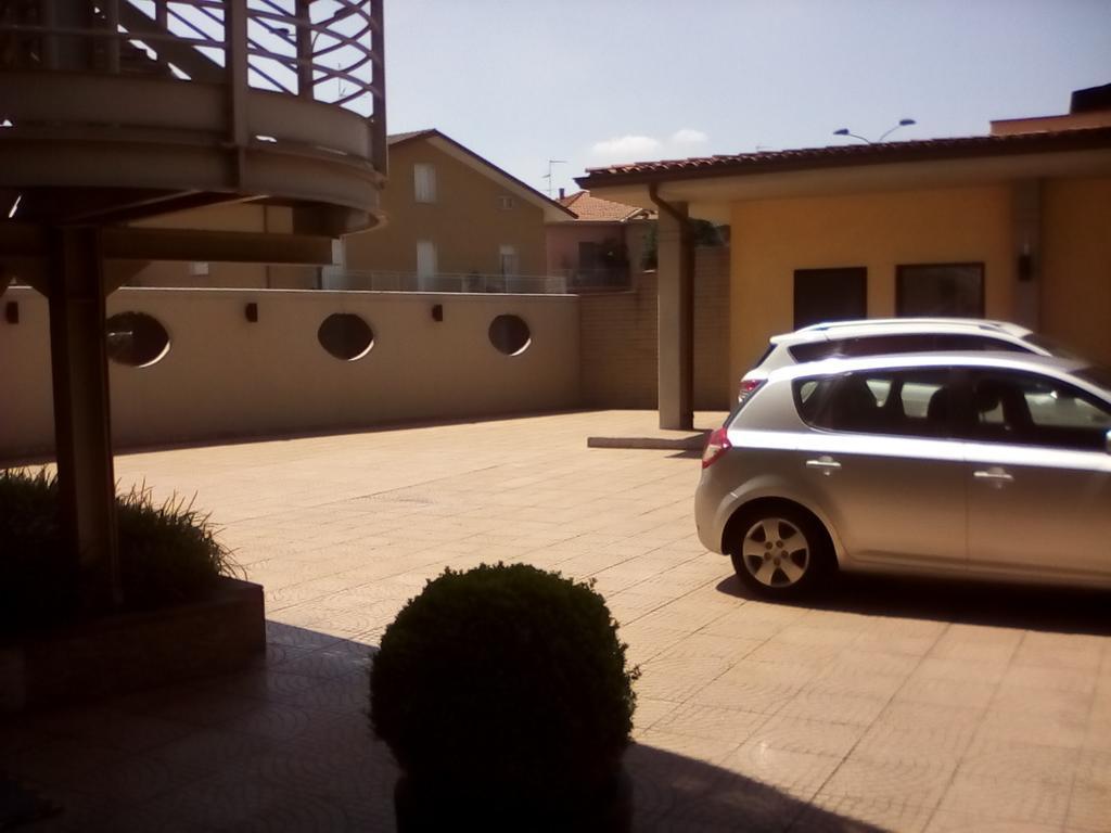 Hotel Ovest Piacenza Esterno foto